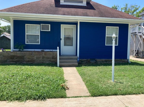 211 E Will Rogers Blvd