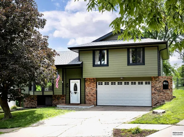 11431 Kansas Cir, Omaha, NE 68164