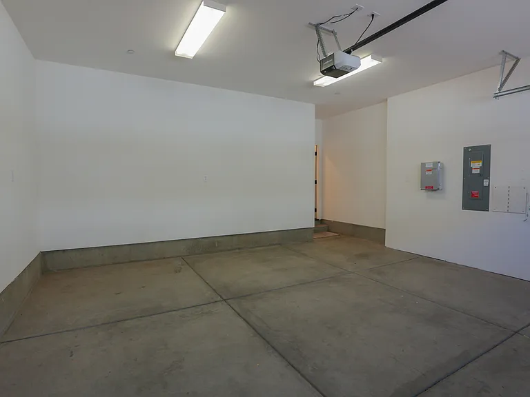1041 Tiburon Way — Photo 25