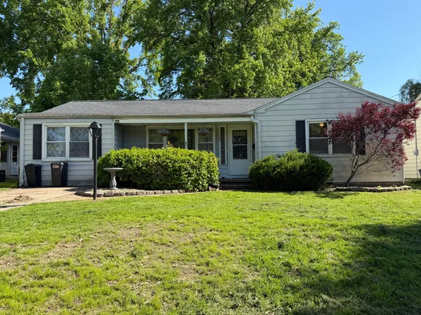 1326 E Jackson St, Mexico, MO 65265