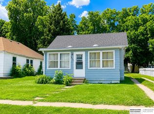 2433 N Cotner Blvd, Lincoln, NE 68507