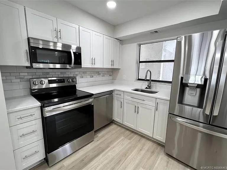 1950 SW Palm City Rd #4201 — Photo 3