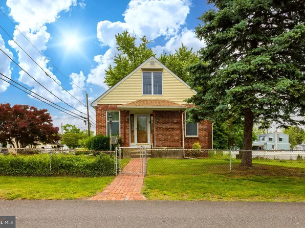 801 Bowers Ave, Runnemede, NJ 08078
