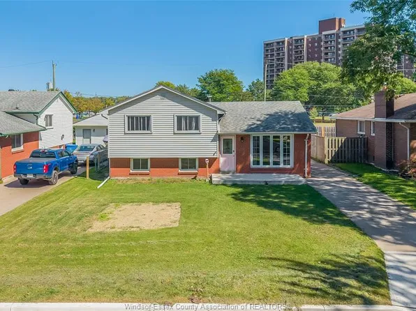 368 Carling Cres, Windsor, ON N8S 3X8