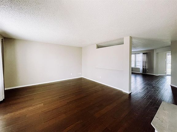 3rd image of 14290 Weeping Cherry Dr