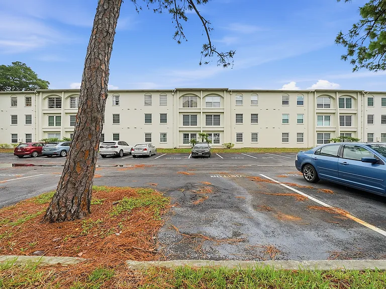 2700 Bayshore Blvd #6200 — Photo 22