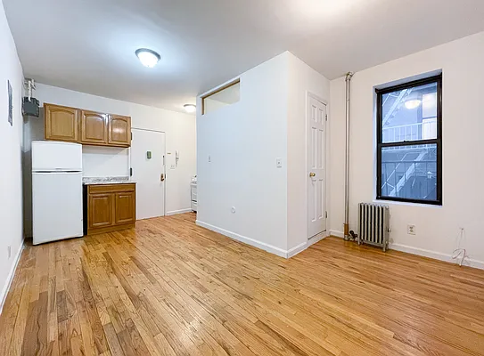 Rented by Kahen Properties | media 5