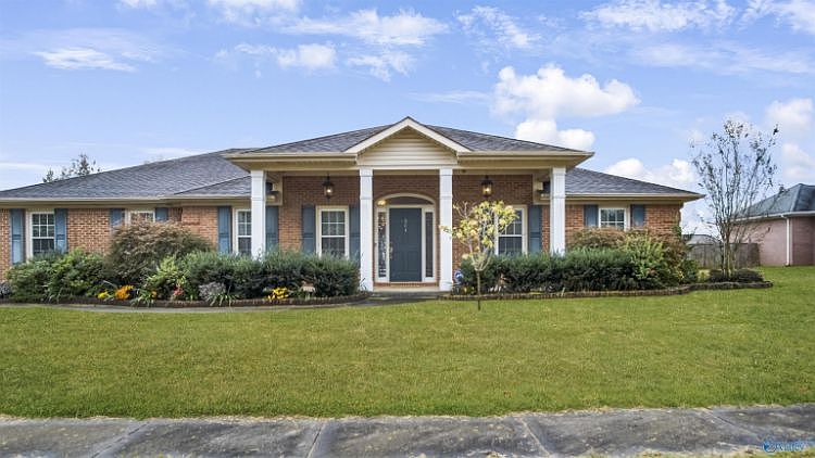 1st image of 304 Early Harvest Ct