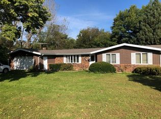 13572 Prairie Center Rd, Morrison, IL 61270