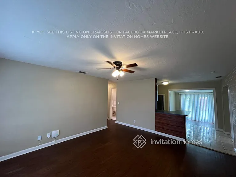 3701 SW 58th Ter — Photo 5