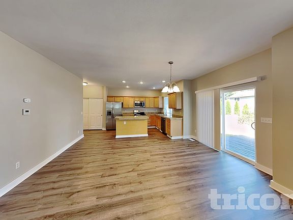 3rd image of 15807 83rd Ave E