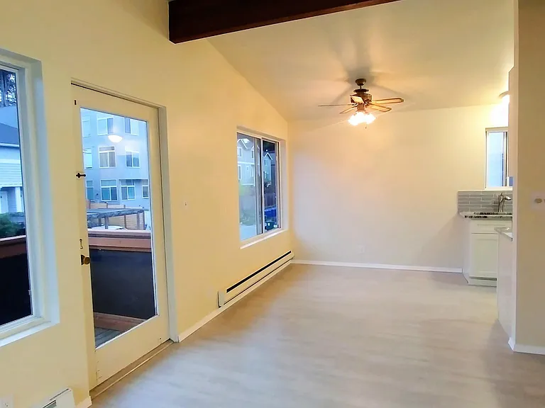 6515 35th Ave NE #202 — Photo 21