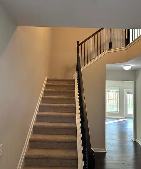 1235 Foxcroft Ln — Photo 12
