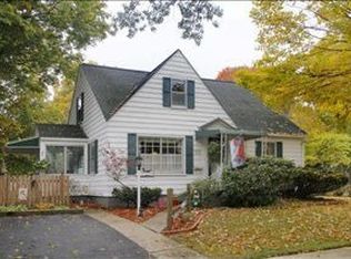 221 5th Ave, Three Rivers, MI 49093