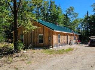 28 Kutaway St, Livermore Falls, ME 04254