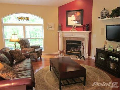 664 Lakeside--great room