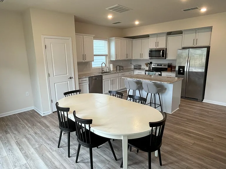 1501 Rhodes Pond St — Photo 12