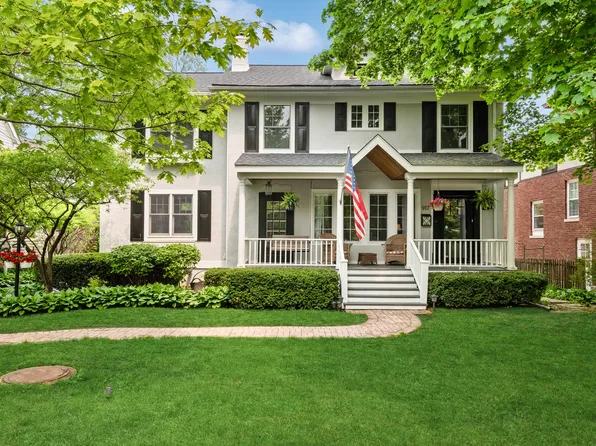 917 Vernon Ave, Glencoe, IL 60022