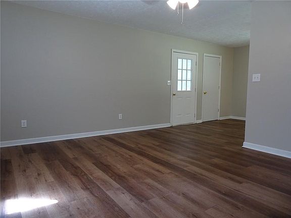 4th image of 640 W Richardson St