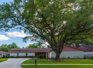 15518 Penn Hills Ln, Houston, TX 77062