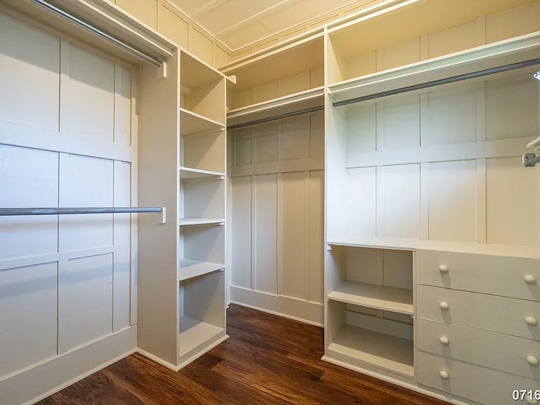 2417 Parker Pl — Photo 17