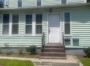 33 Chestnut St #2, Danbury, CT 06810