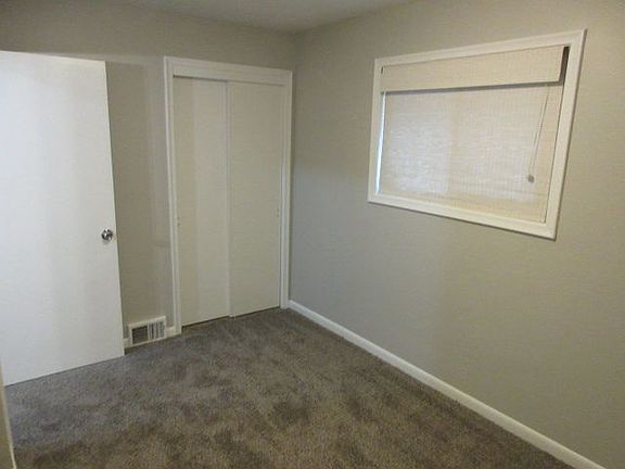 4th image of 8599 Salem Ln