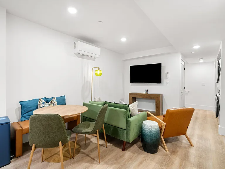 18 Benedict St #10 — Photo 5