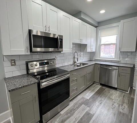 5th image of 1376 N 4th St