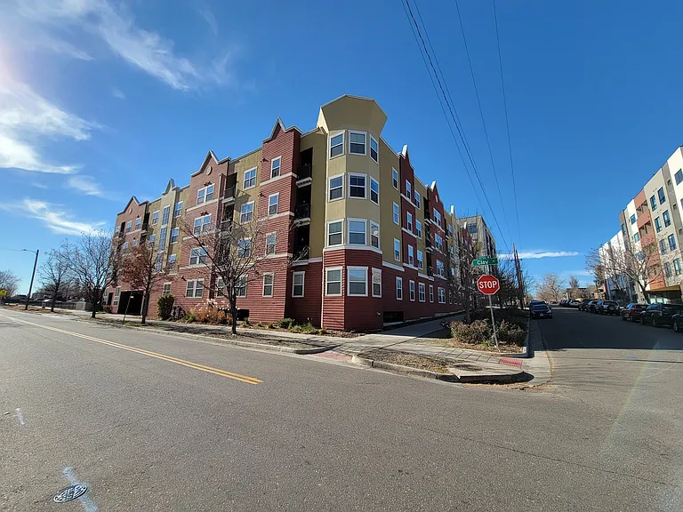 Clay Street Residences — Photo 2