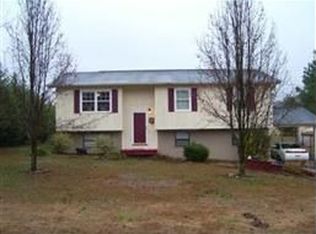 228 Crowe Hill Cir, Benton, TN 37307