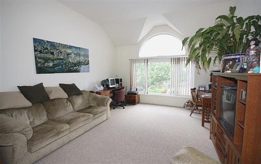 1st image of 39 Cranford Ct