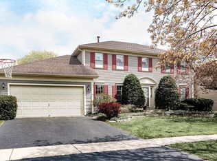 913 Lewis Rd, Geneva, IL 60134