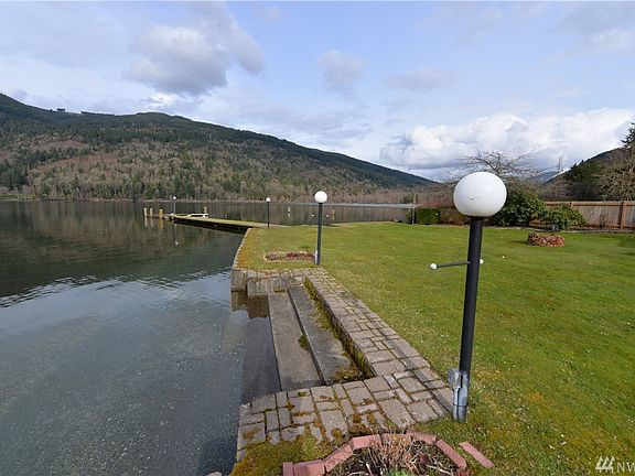 5th image of 3862 S Bay Dr