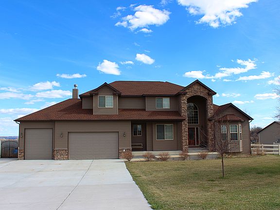 4th image of 1095 Back Bay Dr