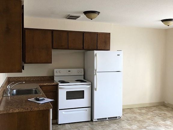 3rd image of 503 N Emerson Ave APT 211