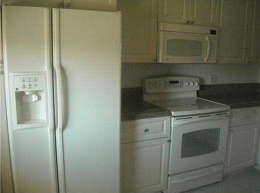 5th image of 23 W Harbour Isle Drive #Ph01