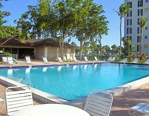 5th image of 3250 N Palm Aire Dr APT 408