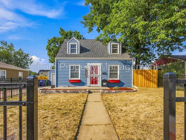 1770 W Beekman Pl — Photo 1