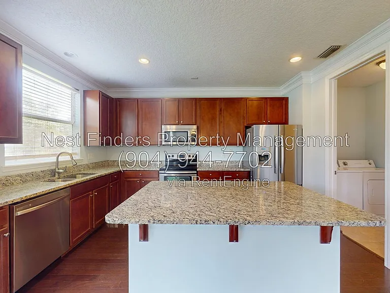112 Woodfield Ln — Photo 7