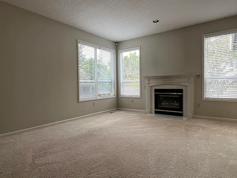 7673 SW Millerglen Dr — Photo 11
