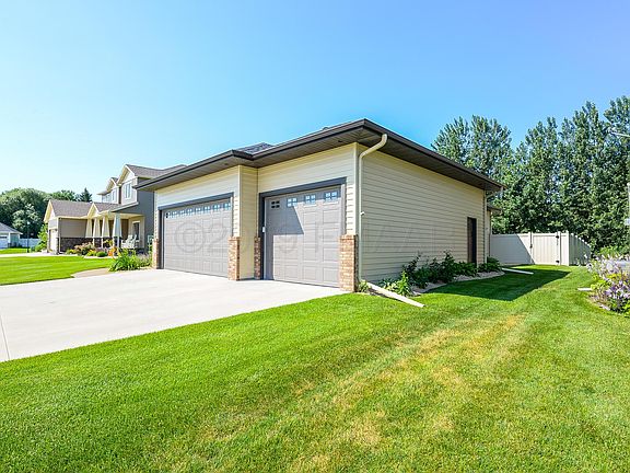 3rd image of 3546 Shadow Wood Ln E