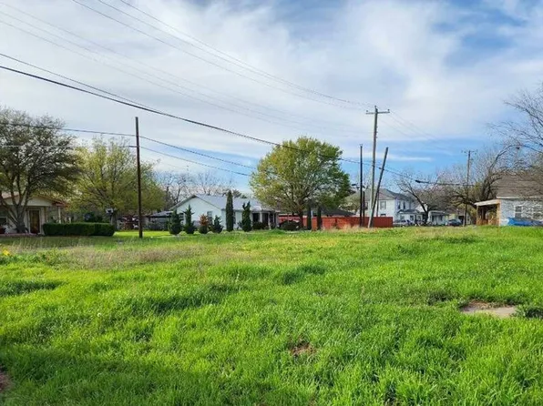 401 E Walnut St, Hillsboro, TX 76645