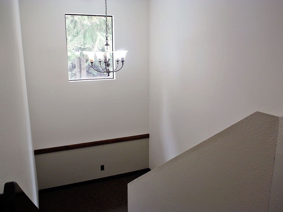 Building Photo 5
