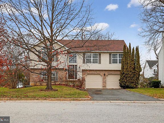 2nd image of 318 Hackberry Dr