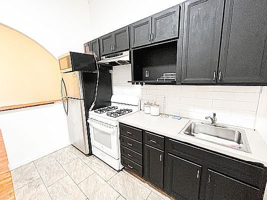 1st image of 55A Rockaway Ave APT 1
