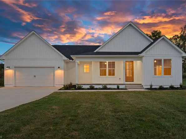 151 Rimrock Rd, Harmony, NC 28634