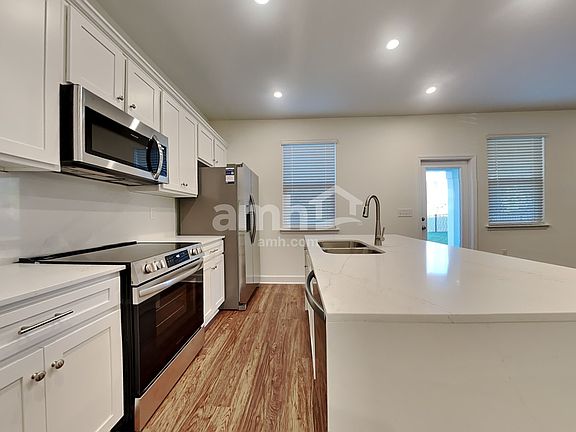 3rd image of 8531 Belfort Landing Dr
