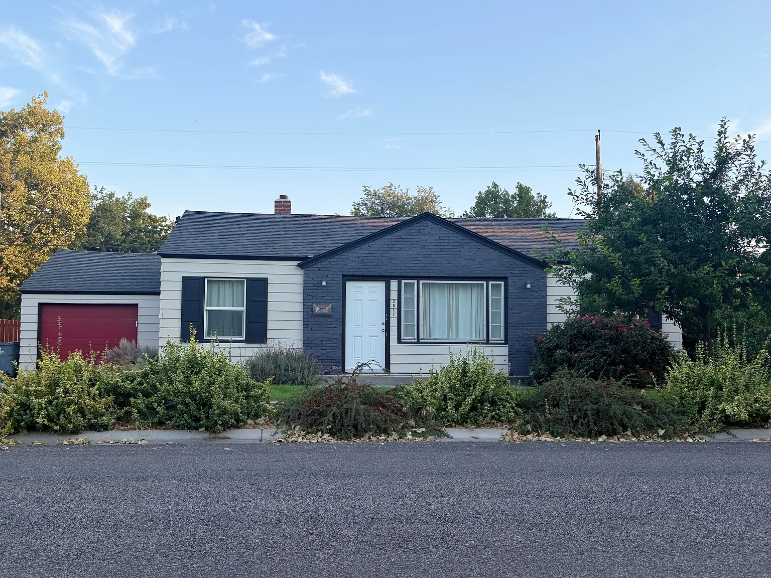 2817 W Cherry Ln — Photo 1