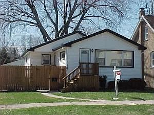 1st image of 3020 Emerson St
